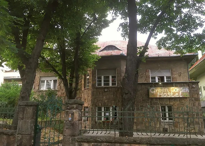 Garden * بودابست